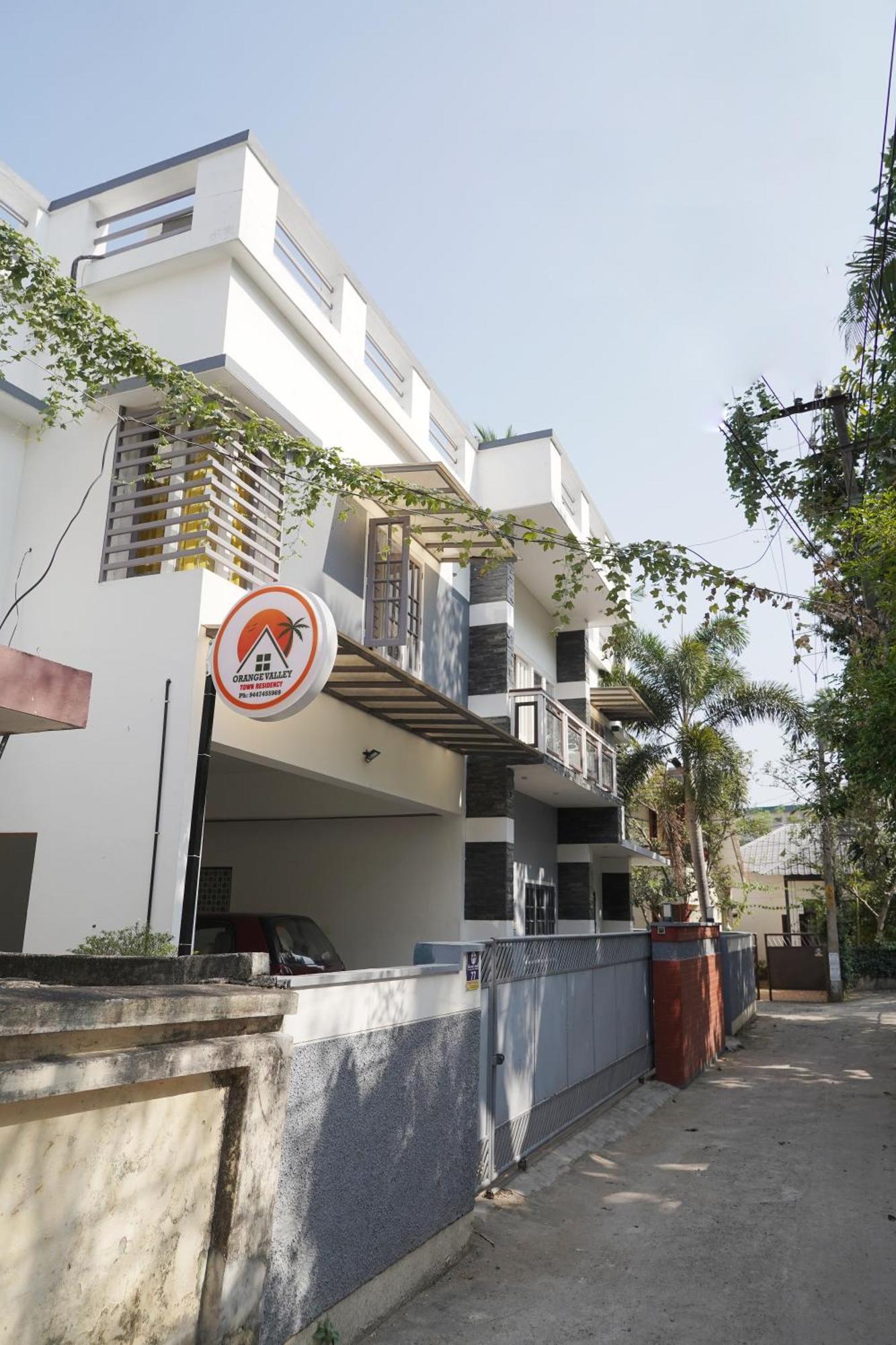Orange Valley Town Residency Thiruvananthapuram Exterior photo